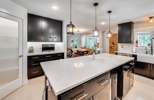 Fontana-on-Geneva Lake Casa | Expansive Fontana Home < 2 Mi to Geneva Lake!
