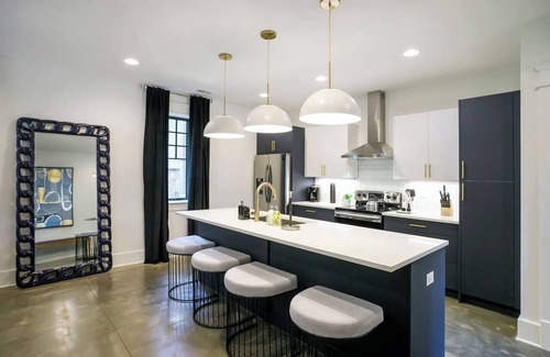 Hillsboro Village Casa | Expansive 3-Home Property w Hot Tub | Walk to Belmont & 12South