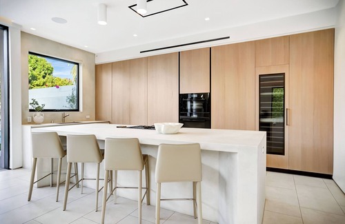 Beverly Grove Casa | Expansive 6-bedroom residence in prime West Hollywood, bright open living,