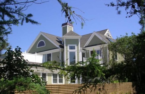 Brewster Casa | 4 dormitorios con magníficas vistas de la bahía!