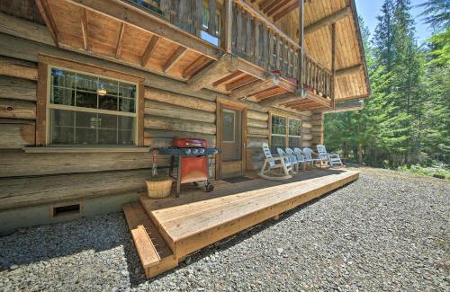 Bonners Ferry Casa | Expansive Moyie Riverfront Cabin - Pets Welcome!