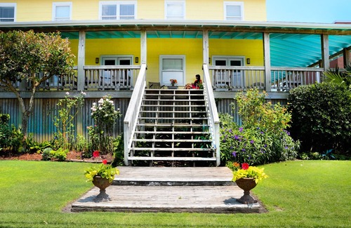 Wrightsville Beach Casa | Expansive Oceanfront Cottage with Blockade Runner Beach Resort Amenity Access