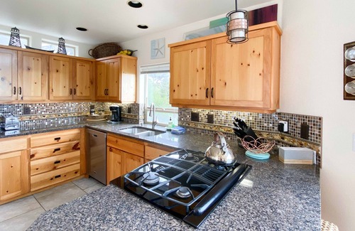 Gleneden Beach Casa | Expansive Ocean Views, Easy Beach Access, Privacy, Hot Tub, Oceanfront!