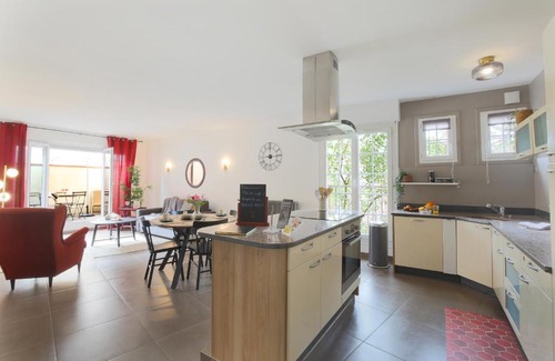 Fer a Cheval Apartamento | expat renting - Le Bistrot - St Cyprien - Parking