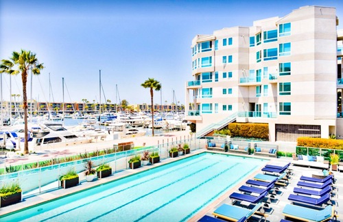 Marina del Rey Condominio | Experience A Modern Townhome with Marina Views