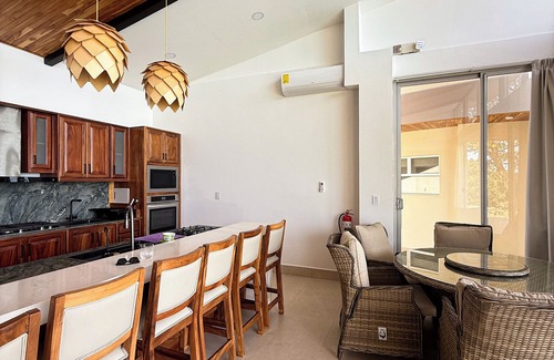 Tarcoles Casa | "Experience a unique moment in a corner of tranquility and natural beauty!"