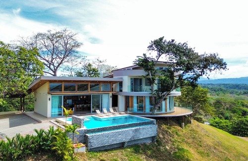 Tarcoles Casa | "Experience a unique moment in a corner of tranquility and natural beauty!"