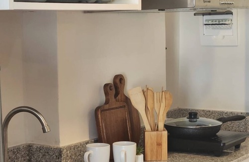 Mactan Export Processing Zone Condominio | Experience affordable luxury in our cozy & homey staycation layover pad.