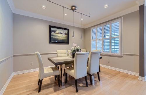 West Campus Casa | Experience Austin + 3 BR + 5 mins to Downtown!