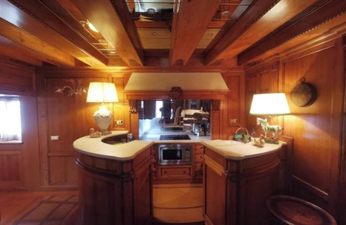 Santa Croce Apartamento | Experience Authentic Venice Luxurious Apartment in Historic Noble Floor