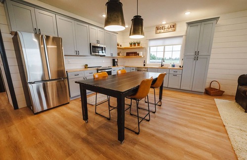 Bozeman Casa | Experience Bozeman living near Montana State University and close to 2 ski hills
