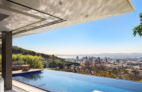 Cape Town City Centre Villa | Experience Cape Kloof Villa in Higgovale