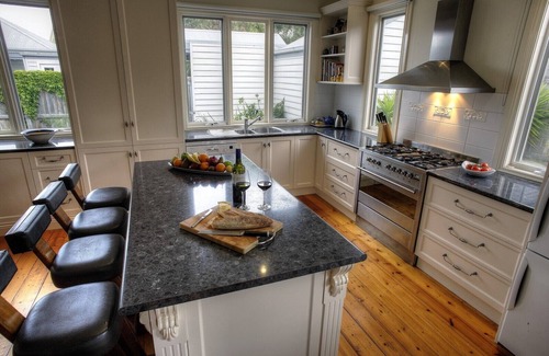 Point Lonsdale Casa | Lonsdale Palms Heritage House: un refugio elegante para amigos o familiares.