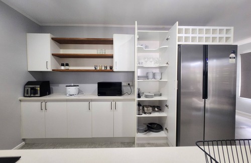 Titirangi Casa | Experience Comfort in Our 3-Bedroom Family Home