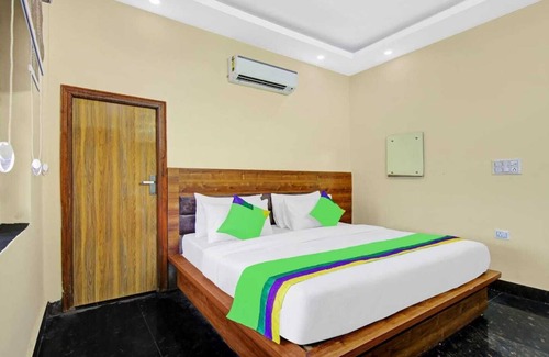 Noida Cama Y Desayuno | “Experience Comfort, Luxury, and Warm Hospitality”