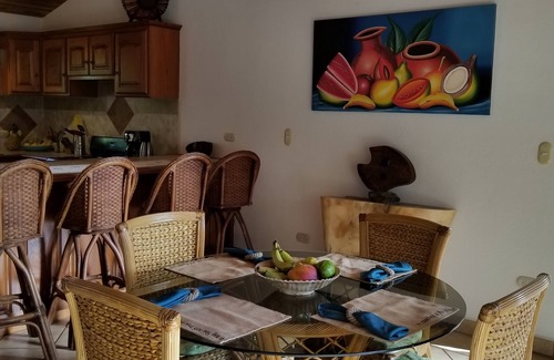 Playa Hermosa Casa | Vive Costa Rica en nuestra hermosa casa jardín, 4 Min. desde Hermosa Beach
