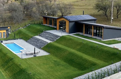 Ramet Chalet De Esquí | Experience luxury and comfort at the "Friends" Cabin in the Apuseni Mountains