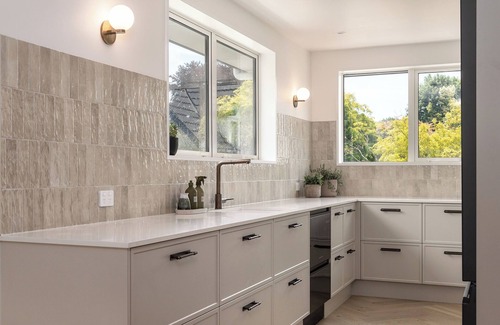 Cashmere Casa | Experience Luxury and Serenity: Your Perfect Riverside Retreat!
