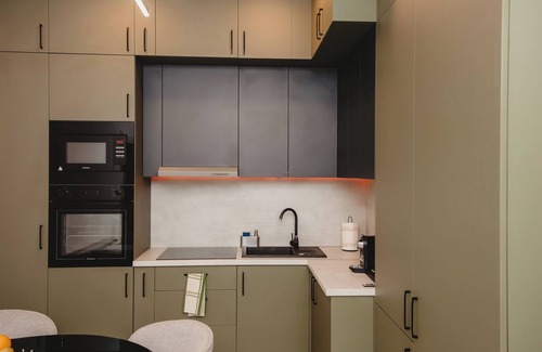 Old Town Apartamento | Experience Modern Luxury: 1-Bedroom Aparthotel Steps from Cluj-Napoca's Heart.