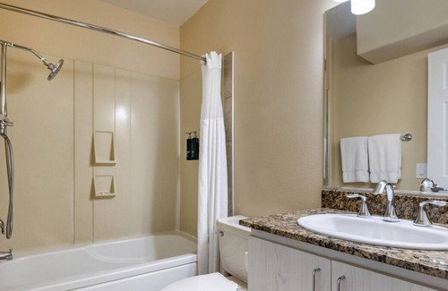 Canyon Corridor Complejo | Experience Palm Springs Magic | Your Dream Retreat! 1BR Suite w/ Balcony