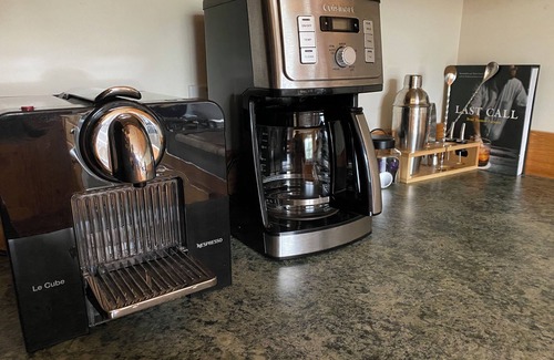 Philipsburg Casa | Experience Philipsburg in a beautiful 4-bedroom home right in the heart of town!