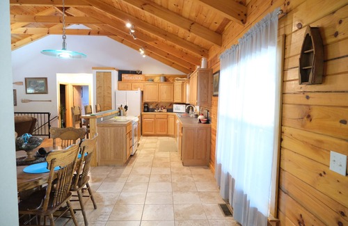 Golden Cabina | VACANTES LIMITADOS !!! VERDADERO LAKEFRONT LOG HOME