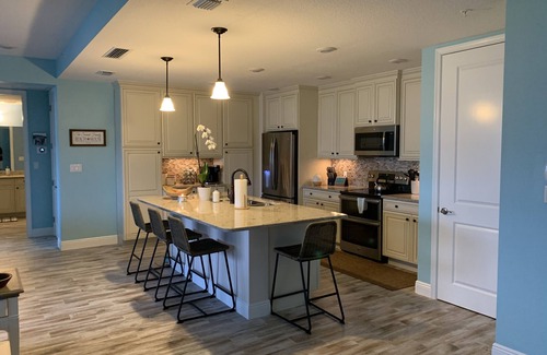 Whitney Beach Condominio | Experience "Seven Winds" at Margaritaville Resort!