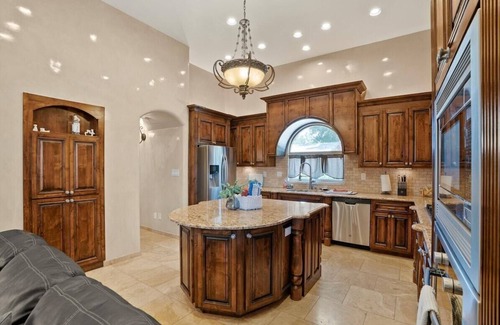 Los Duranes Casa | Experience the charm of Tuscany in the heart of Albuquerque!
