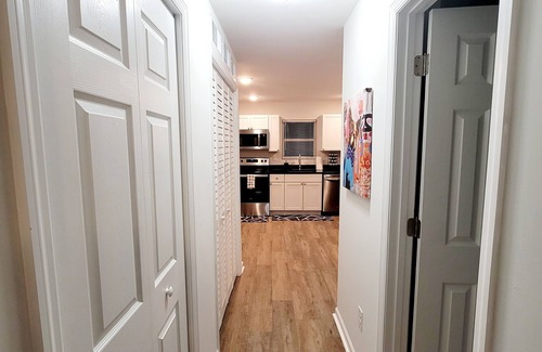 Hanahan Apartamento | Experience the Difference Best Cozy Studio in Town! Parking/Washer/Dryer onsite.