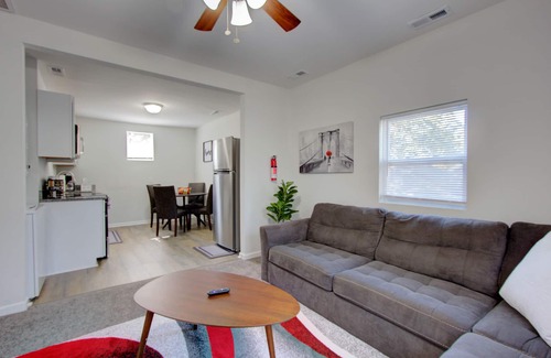 North Charleston Apartamento | Experience the Difference Best CozyClean Retreat in Town! Sleep 4. Dryer/Washer.