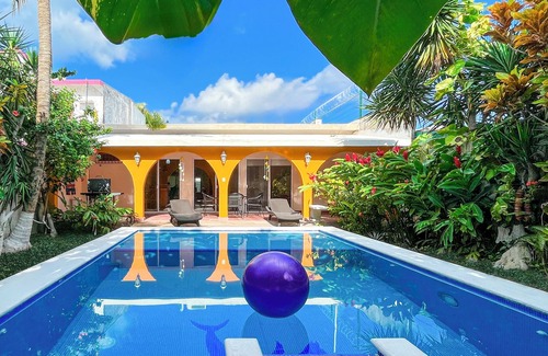Colonia Adolfo Lopez Mateos Casa | Experience the essence of Cozumel at Casa Troy