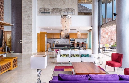 Amapas Condominio | Experience the Height of Luxury: Unforgettable Stay in our 3 BR Penthouse