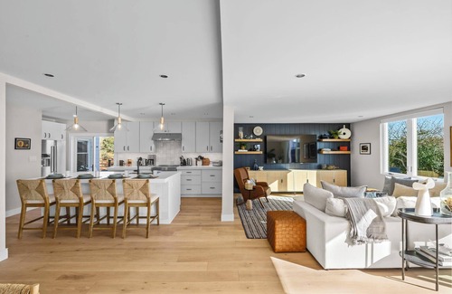 El Granada Casa | Experience the Pinnacle of Coastal Living at Harbour House