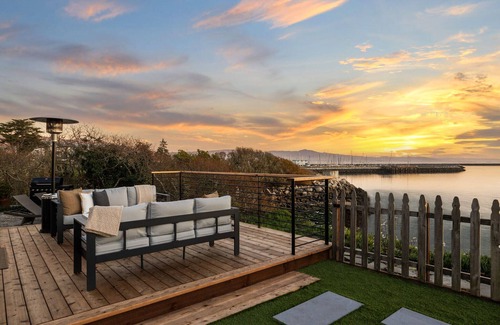 El Granada Casa | Experience the Pinnacle of Coastal Living at Harbour House