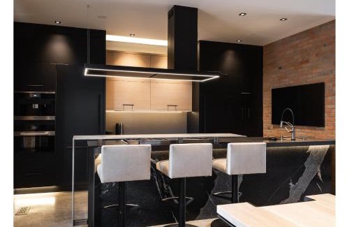 Downtown Bozeman Casa | Experience the Romance of The Historic Rouse House