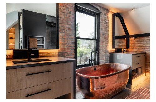 Downtown Bozeman Casa | Experience the Romance of The Historic Rouse House