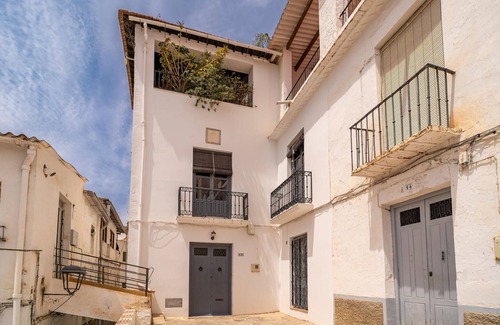 Albunol Casa | Experience the rustic charm of this wonderful holiday home in southern Spain.