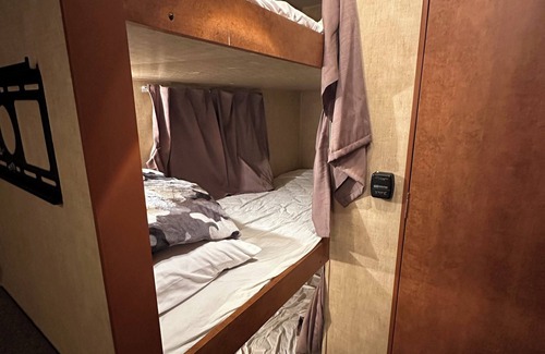 Hinton Casa | Experience “The RV Life” on our Fully Equipped Camper Trailer