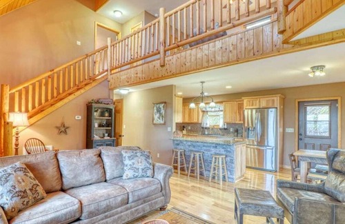 Whittier Cabina | Experience the serene beauty of the mountains at Bear Cove Cabin.