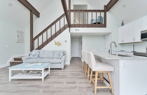 Colington Harbour Casa | Experience the serene beauty of the Soundfront at Shenanigan's, a charming home in Kill Devil Hills