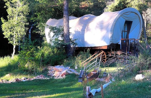 Alton Cabina | Experience the Wild West in Luxury!