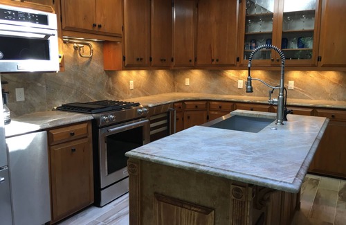 Charlottesville Casa | Experience Timeless Sophistication right in the Heart of Charlottesville!
