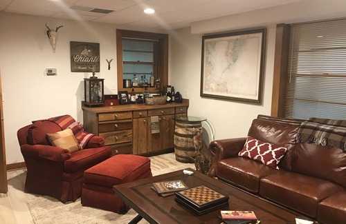 Charlottesville Casa | Experience Timeless Sophistication right in the Heart of Charlottesville!