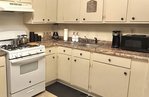 Swiftown Apartamento | Experience True Delta Comfort in a Cozy Space