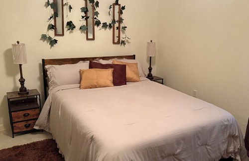 Swiftown Apartamento | Experience True Delta Comfort in a Cozy Space