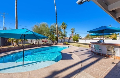 Yuma Casa | "Experience Ultimate Fun at our home! Pool, ping pong, Outdoor Grill, and More!