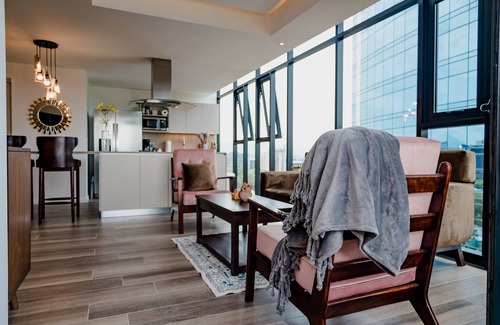 Zona 9 Apartamento | Experience Unparalleled Luxury in Zona 10 Premier Condo. Zona Viva!