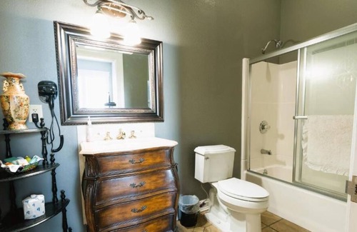 Arcadia Historic District Casa | Explore Arcadia! Near Arcadia Opera House Museum and Rodeo Arena, Pets Allowed