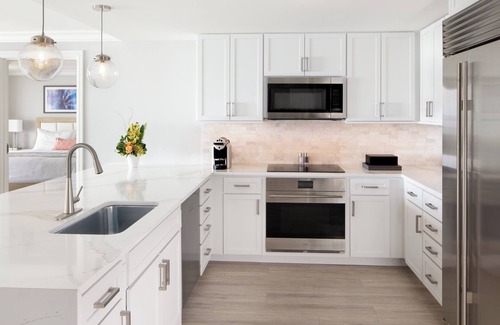 Charlotte Harbor Hotel | Explore From This 2-Bedroom Near Fishermen’s Village and Waterfront