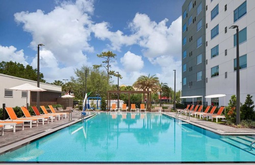 Williamsburg Casa | Explore Orlando From This Convenient Home Base! 3 Convenient Units Near SeaWorld